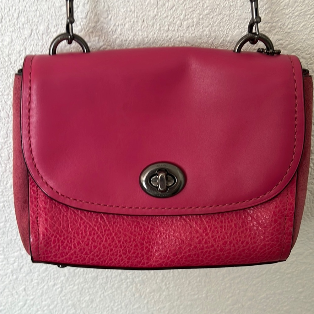 Coach Faye Pebbled Pink Leather/SuedeCrossbody Bag EUC-022
